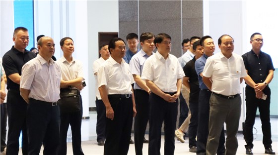 長沙市委常委、市委組織部部長張宏益一行調(diào)研國家網(wǎng)絡(luò)安全產(chǎn)業(yè)園區(qū)（長沙），并參觀我司布展的園區(qū)展示推廣中心項目